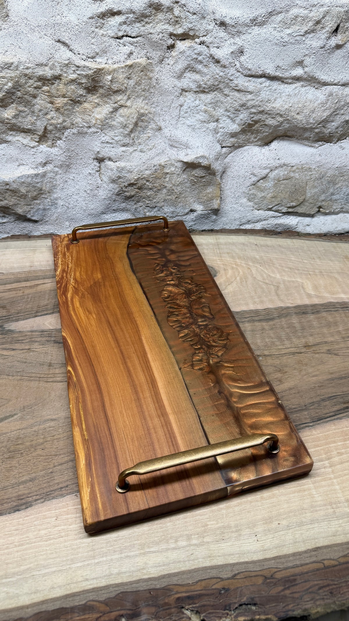 Petit plateaux en pommier et résine