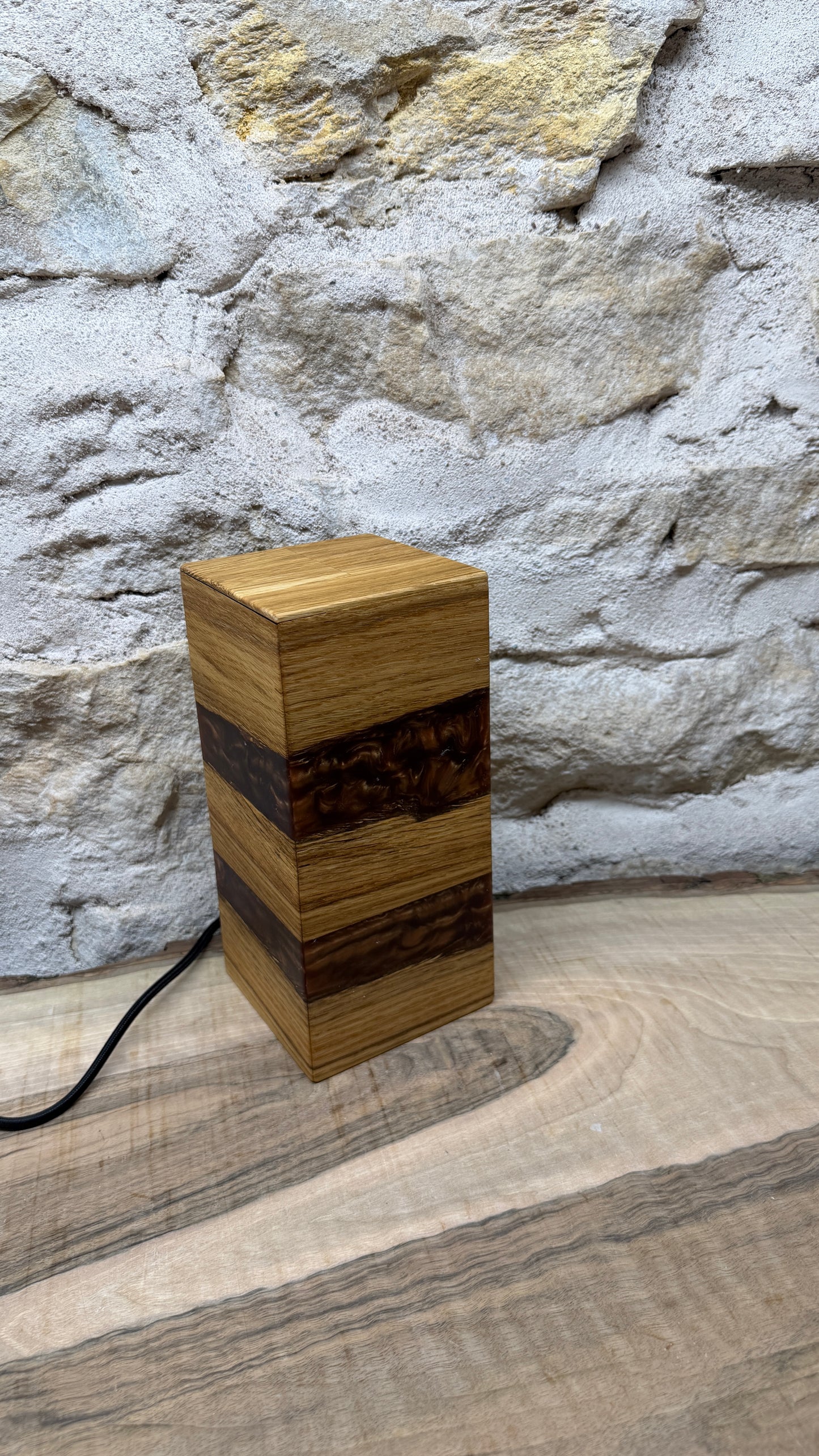 Lampe chêne/résine époxy