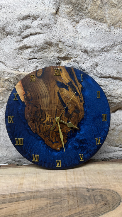 Horloge en orme noir