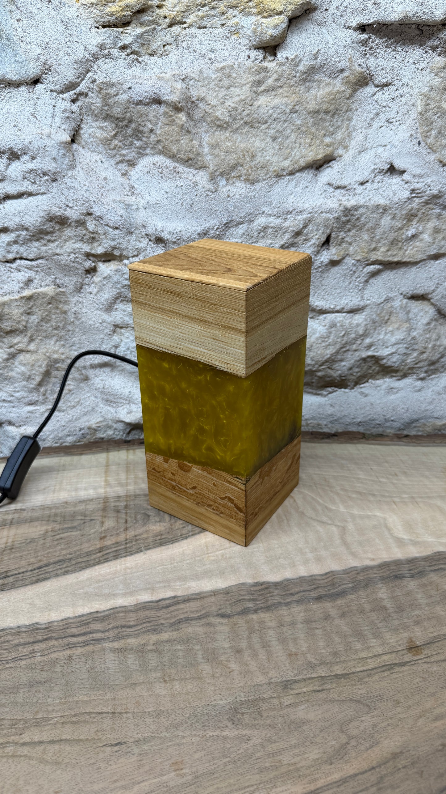 Lampe chêne/résine époxy
