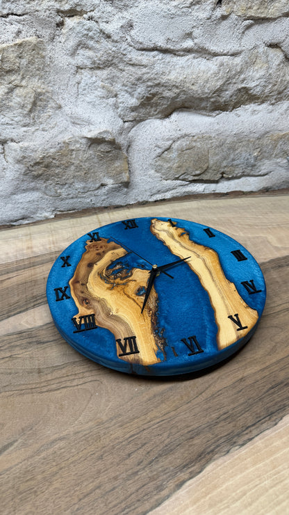 Horloge en orme noir