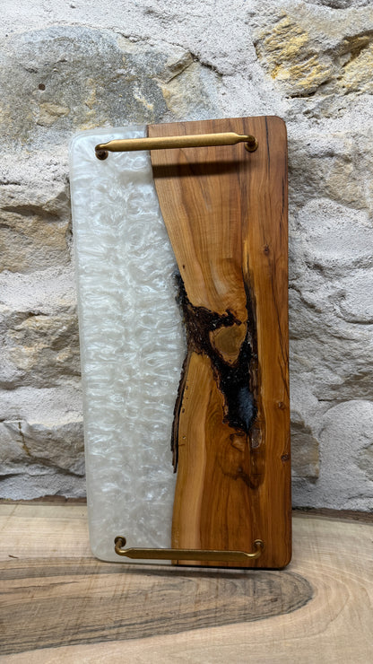 Petit plateaux en pommier et résine