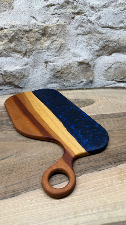 Planches apéritives en prunier/ résine époxy