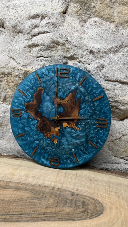 Horloge en orme noir