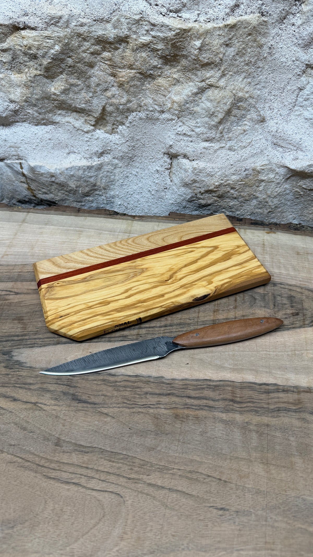 Coffret planches à saucisse et couteaux
