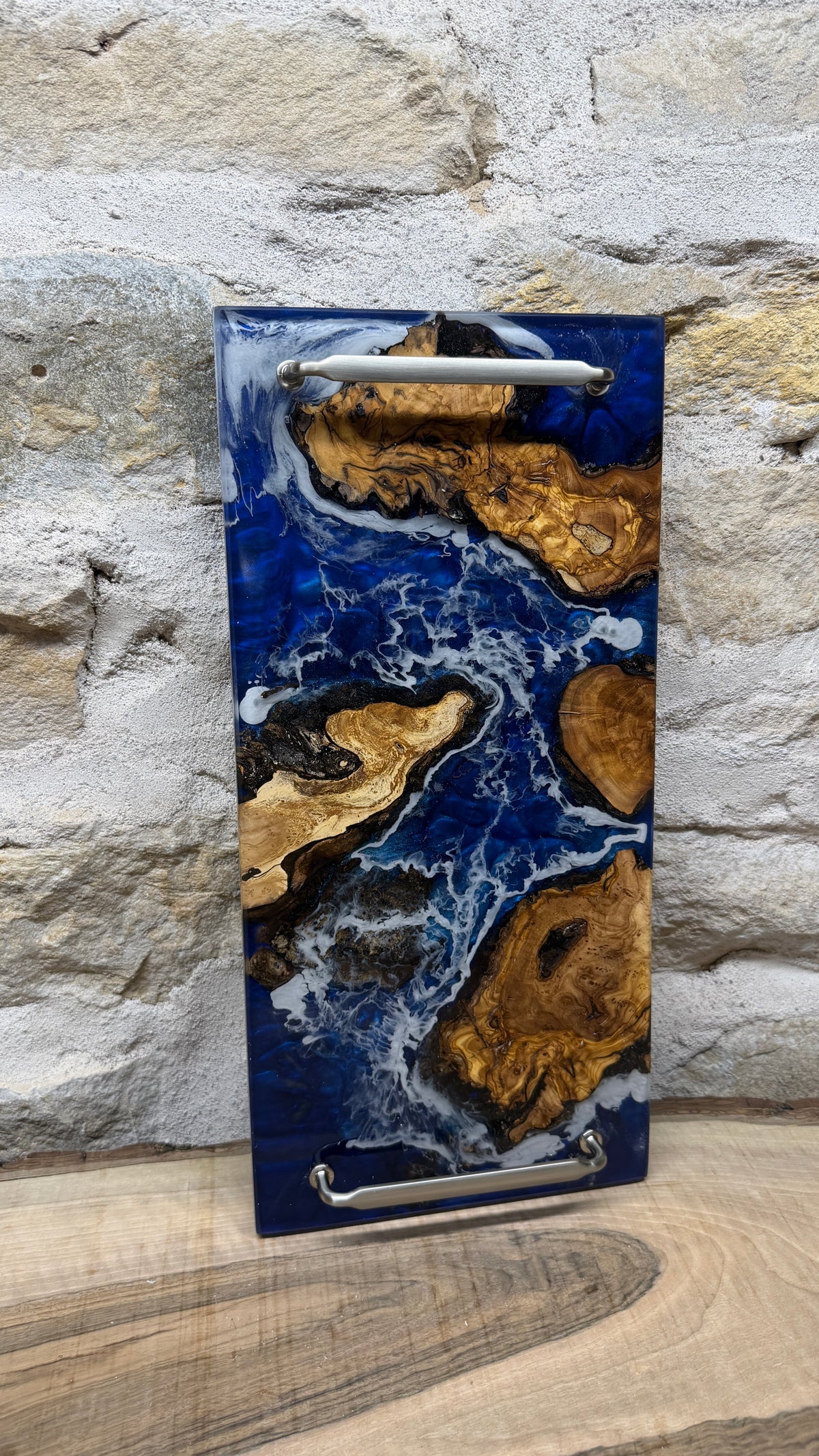 Plateaux en racine d’Olivier et résine effet mer