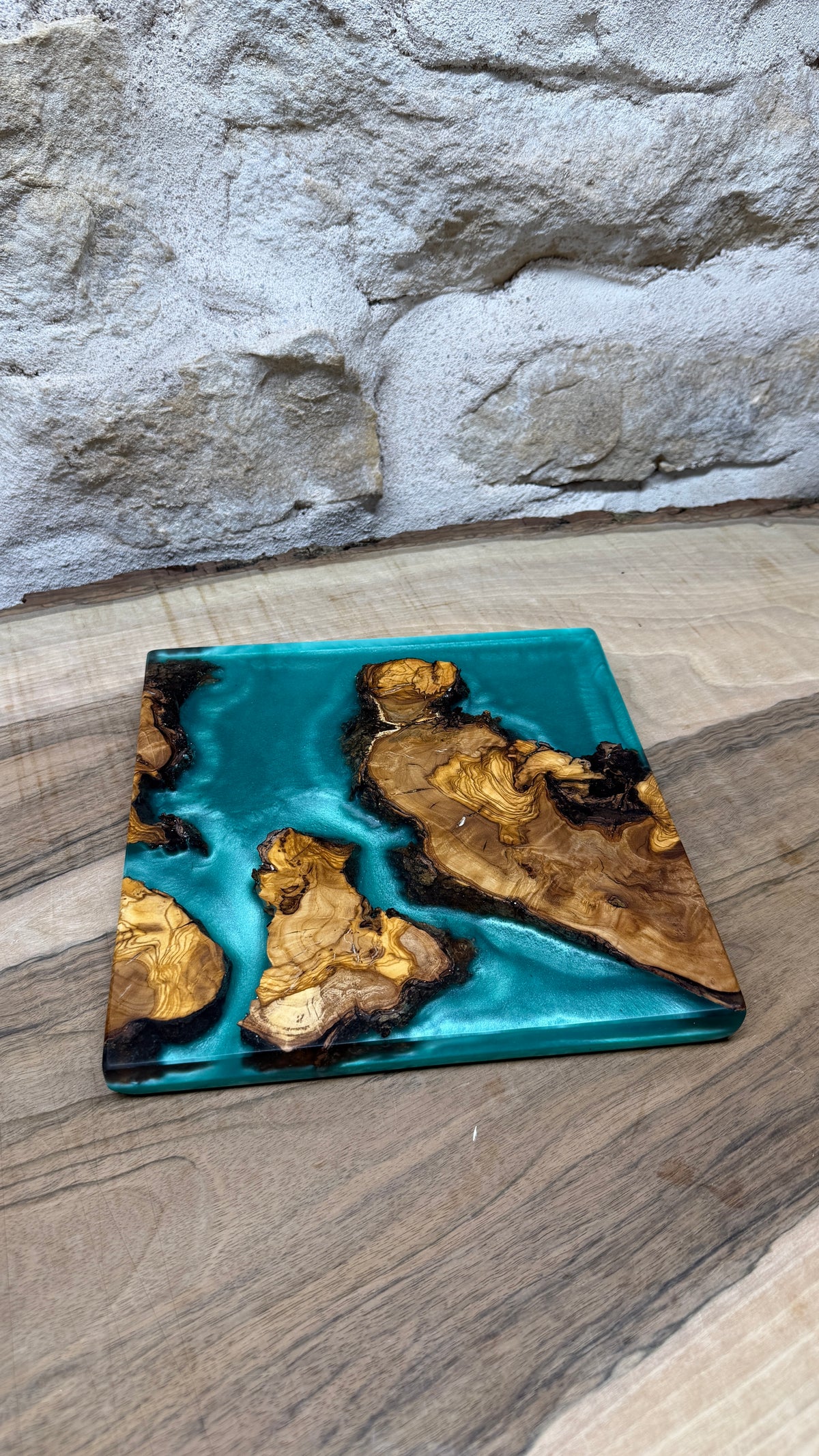 Dessous de plats racine d'olivier/ résine époxy