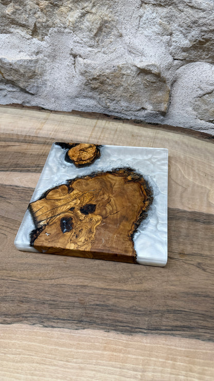 Dessous de plats racine d'olivier/ résine époxy