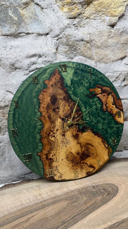 Horloge en orme noir