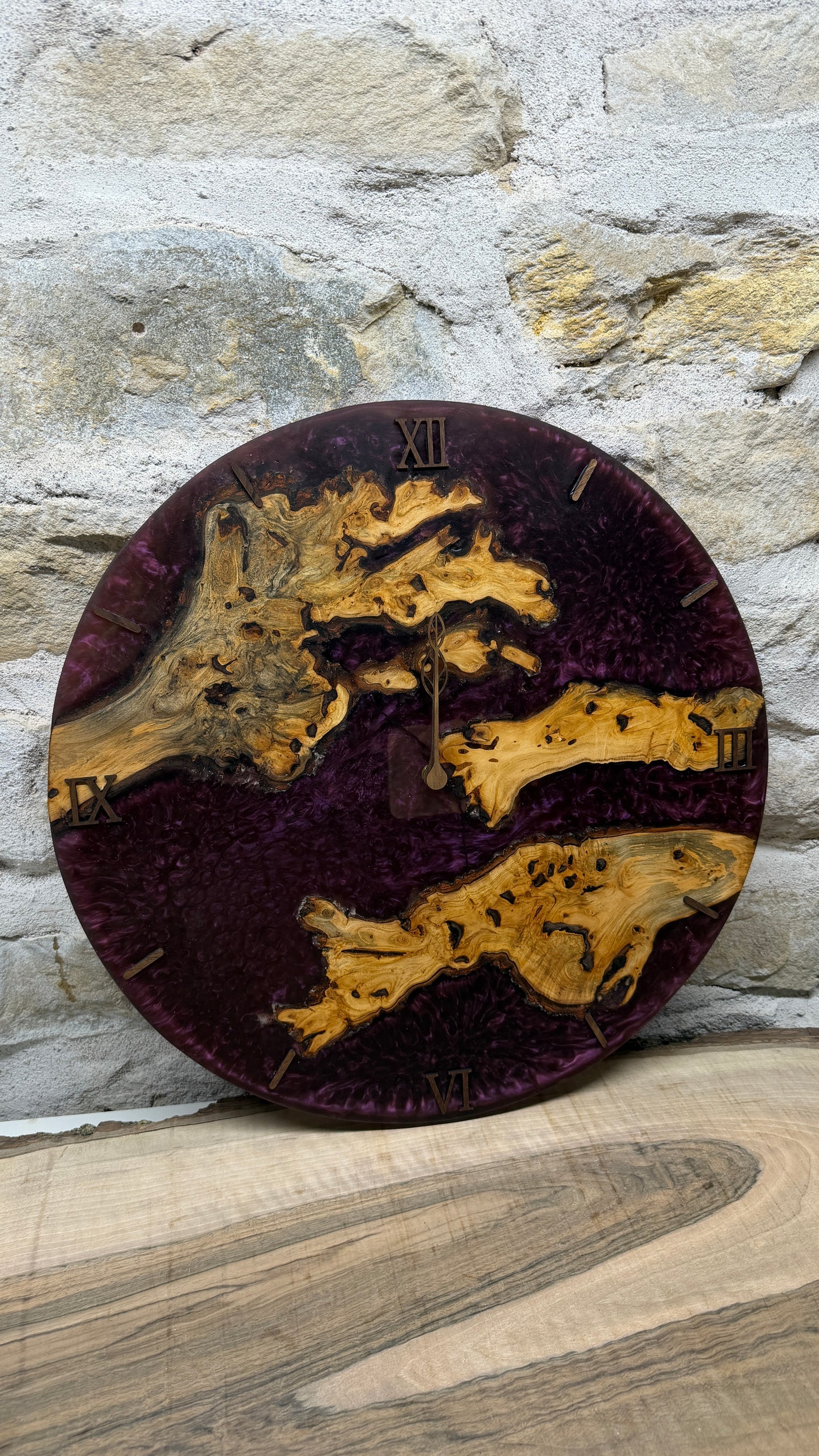 Horloge en poirier