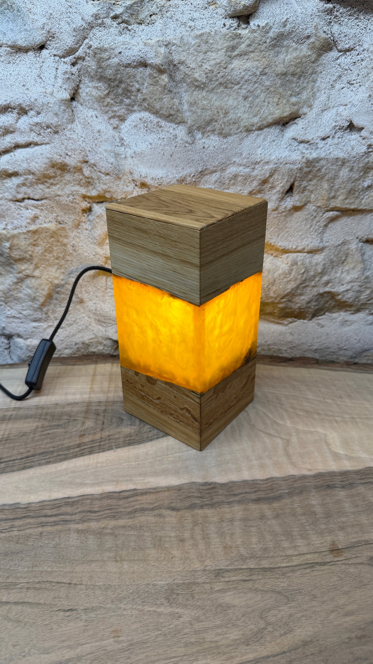 Lampe chêne/résine époxy