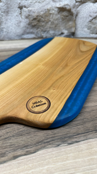 Planches apéritives en merisier  / résine époxy