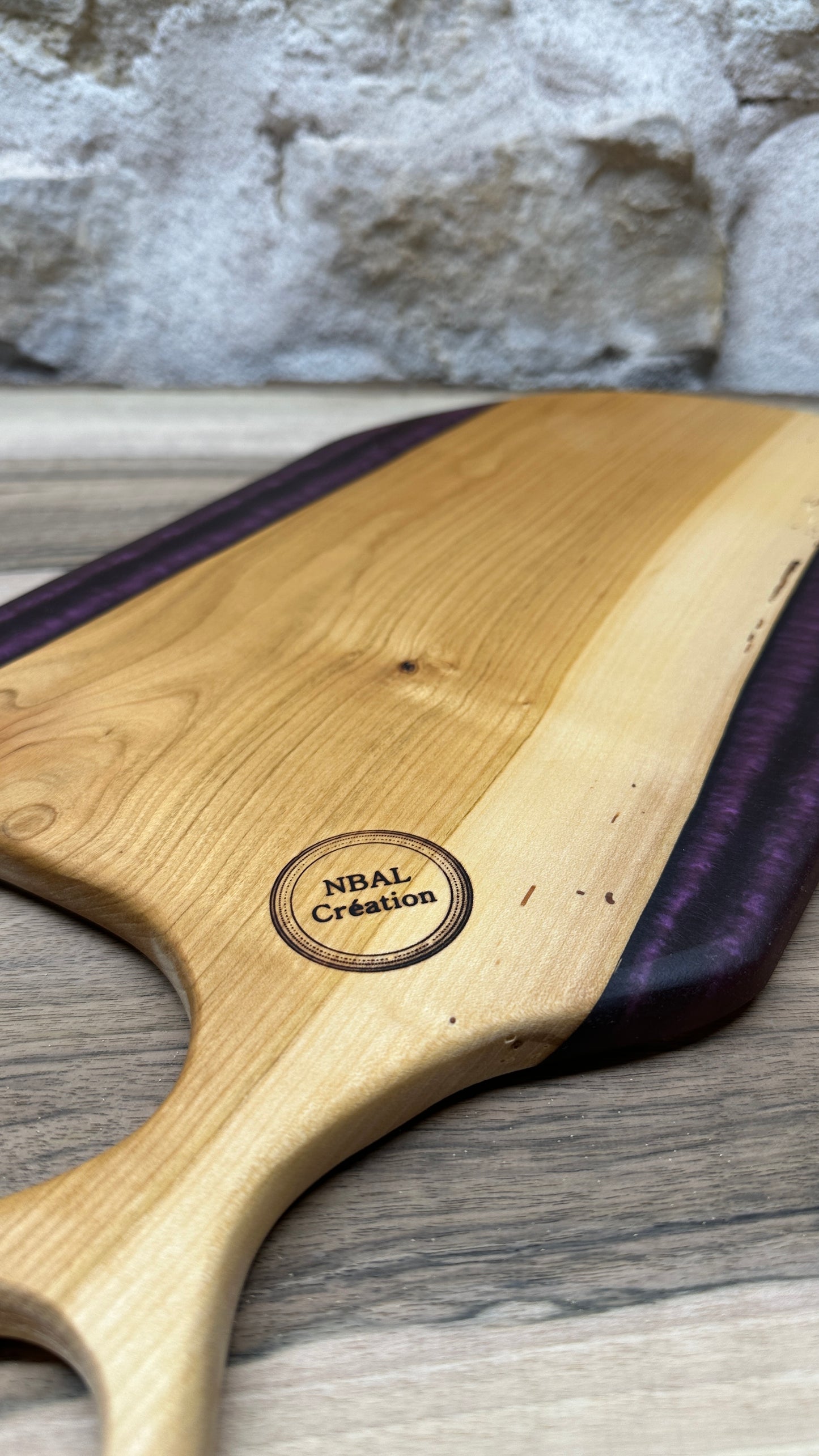 Planches apéritives en merisier  / résine époxy