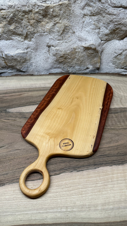 Planches apéritives en merisier  / résine époxy
