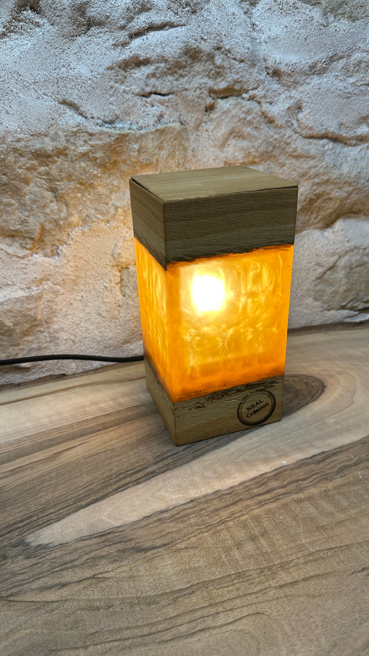 Lampe chêne/résine époxy