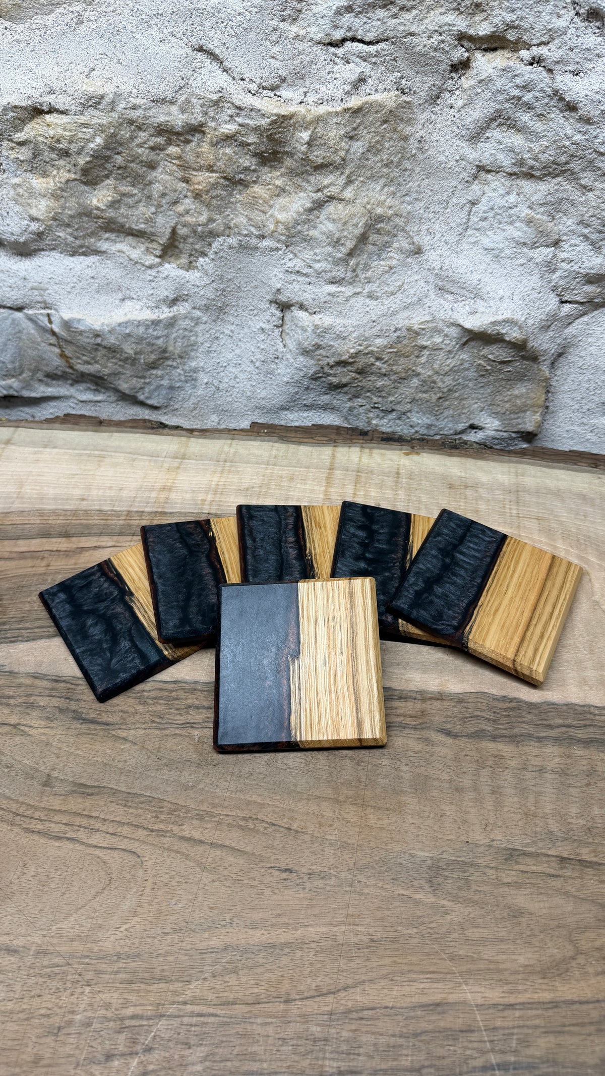 Lot de 6 dessous de verres en chêne  et résine époxy